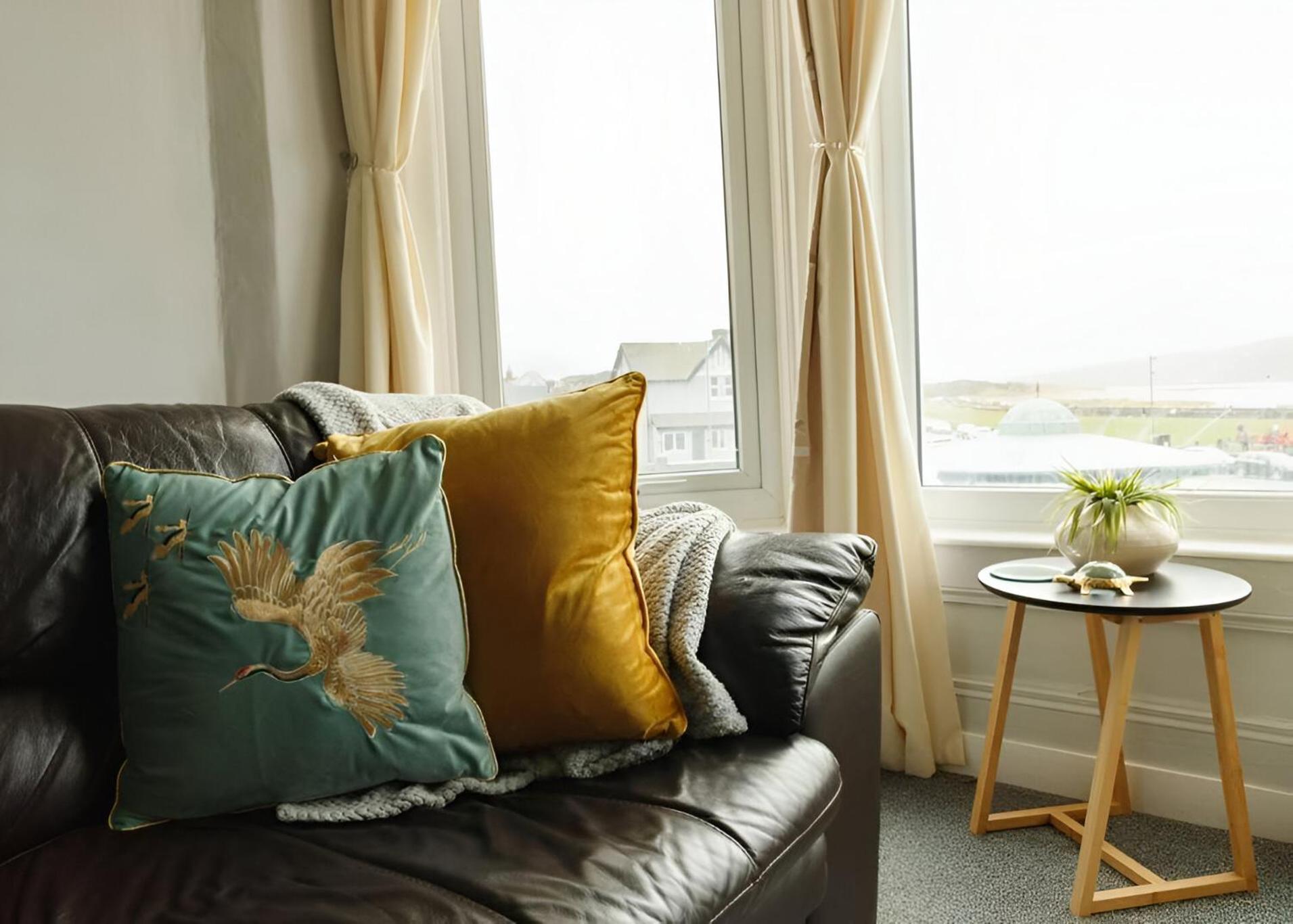 Seaside Solace 2Br With Scenic Coastline Views Llandudno Exterior photo